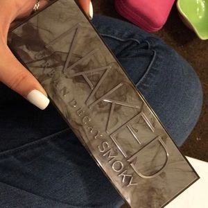 Urban Decay Naked Smokey Pallet